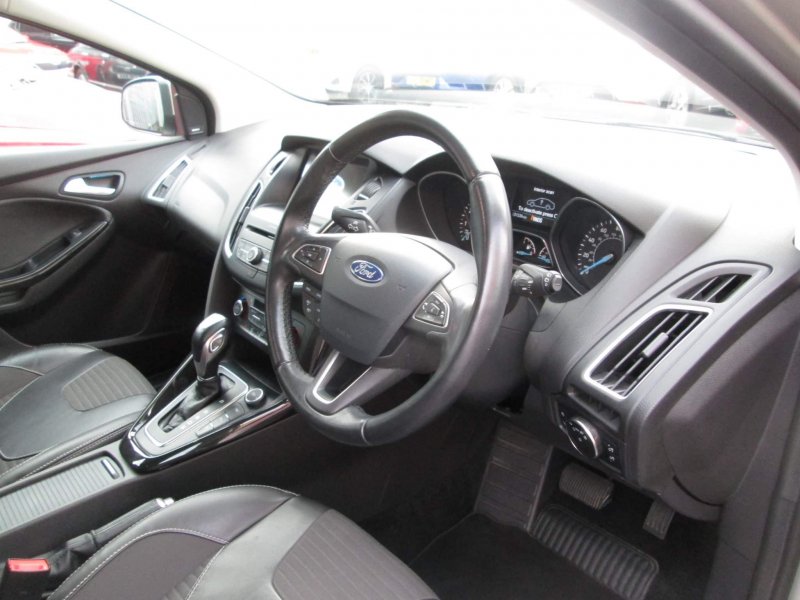 FORD FOCUS