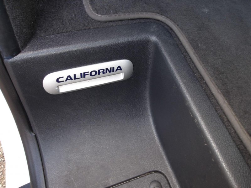 VOLKSWAGEN CALIFORNIA