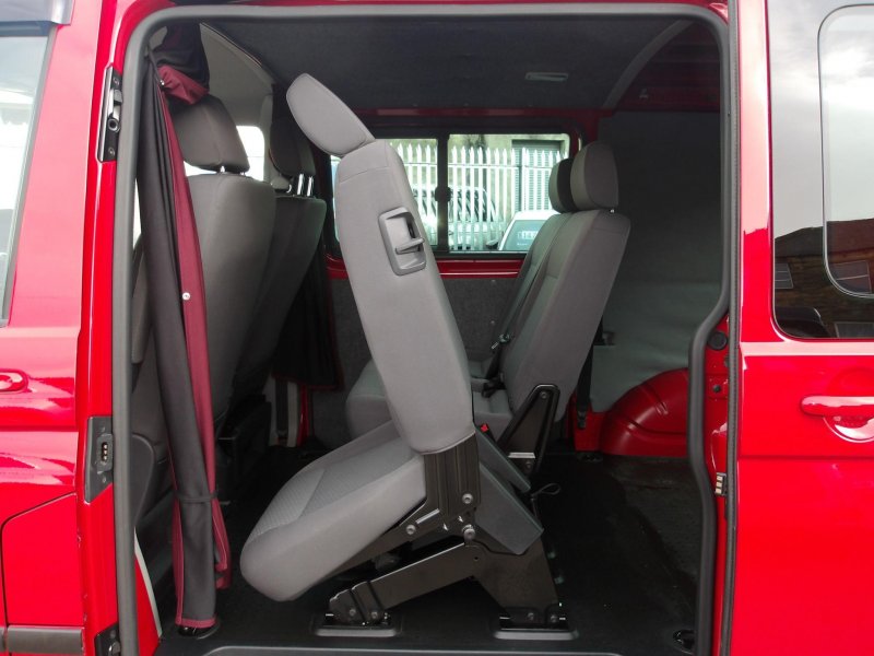 VOLKSWAGEN TRANSPORTER