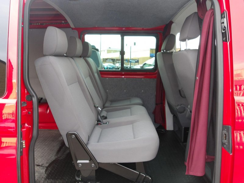 VOLKSWAGEN TRANSPORTER