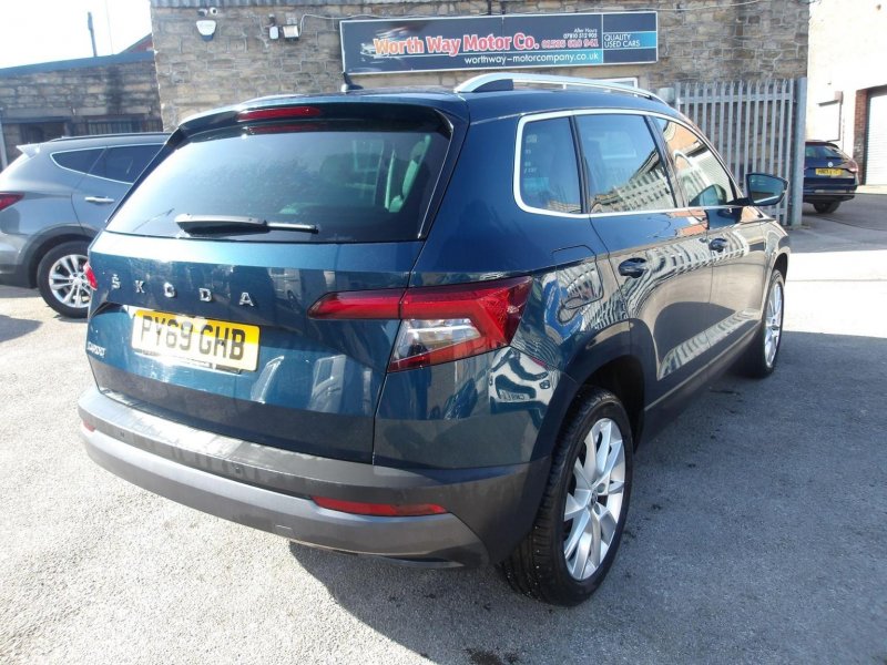 SKODA KAROQ