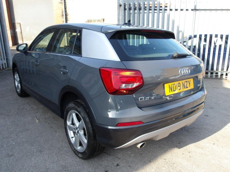 AUDI Q2