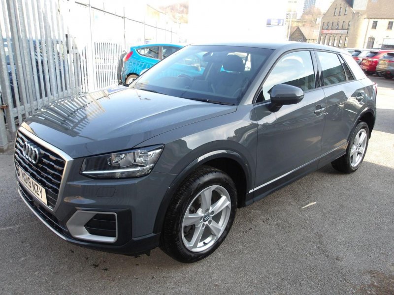 AUDI Q2