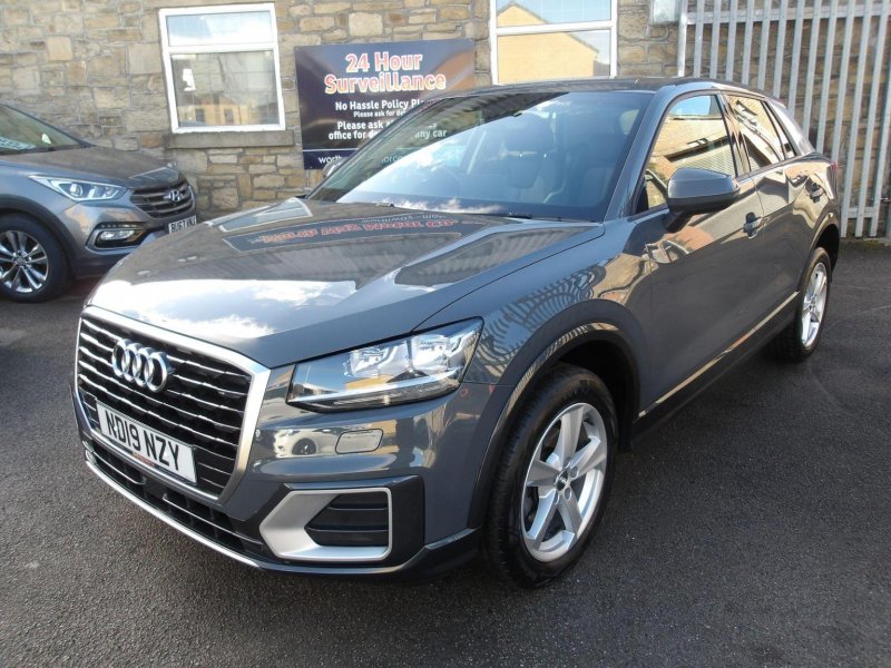 AUDI Q2