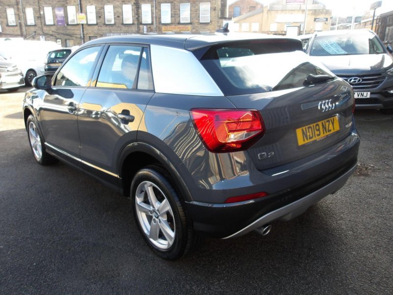 AUDI Q2
