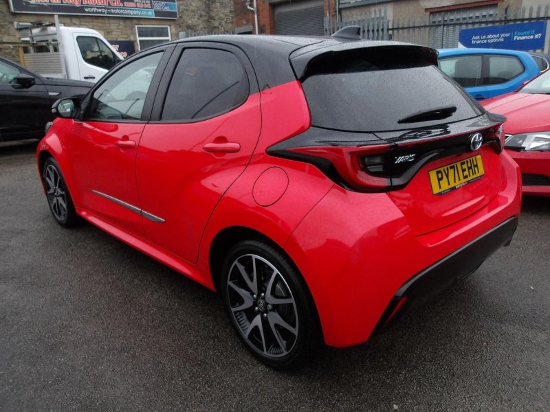 TOYOTA YARIS