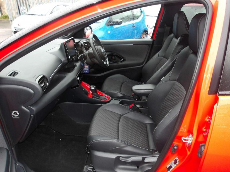 TOYOTA YARIS
