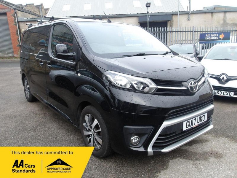 TOYOTA PROACE