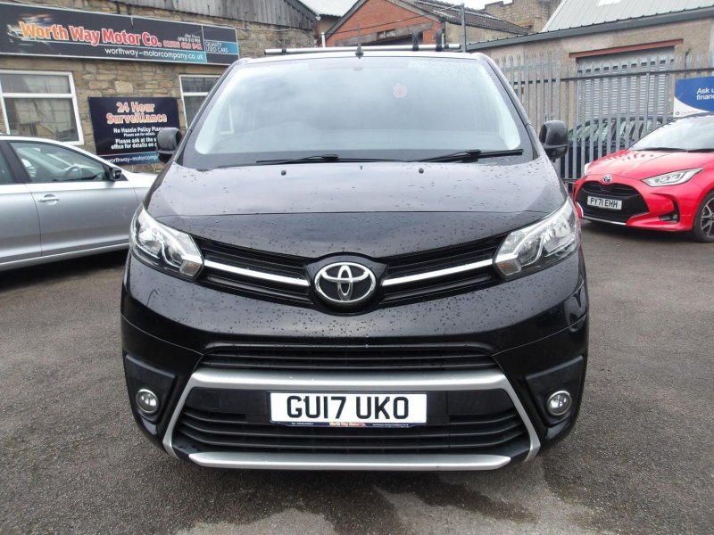 TOYOTA PROACE